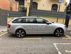 Gris / plata Usado 2015 Skoda Octavia Ambition Familiar | 9000 € (Precio justo)