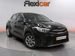 Negro Usado 2022 Kia Stonic Plus SUV | 13.190 € (Precio justo)