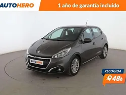 Gris Usado 2018 Peugeot 208 Signature Sky Utilitario | 9699 € (Precio justo)