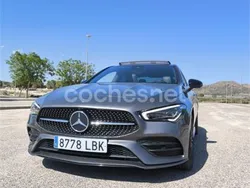 Gris / plata Usado 2019 Mercedes CLA200 Shooting Brake Familiar | 30.900 €