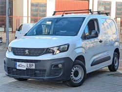 Blanco Usado 2019 Peugeot Partner Premium Monovolumen | 13.950 € (Un poco caro)