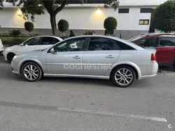 Gris / plata Usado 2006 Opel Vectra Elegance Berlina | 2390 € (Precio justo)