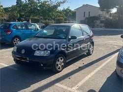 Azul Usado 2003 VW Polo Highline Berlina | 1700 € (Super precio)