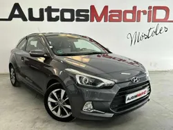 Gris / plata Usado 2015 Hyundai i20 Berlina | 9490 €