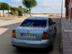 Gris / plata Usado 2002 VW Passat Highline Berlina | 2200 € (Precio justo)