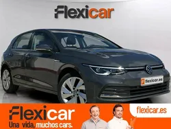 Gris / plata Usado 2021 VW Golf VIII Style Berlina | 20.390 € (Buen precio)