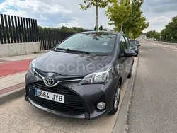 Gris / plata Usado 2017 Toyota Yaris Active Berlina | 10.890 € (Precio justo)
