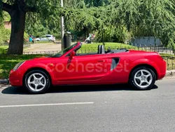 Rojo Usado 2002 Toyota MR2 Coupe | 19.880 €