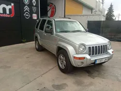 Usado 2005 Jeep Cherokee SUV | 7590 €