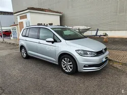 Gris / plata Usado 2018 VW Touran Edition Monovolumen | 16.500 € (Super precio)