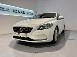 Blanco Usado 2015 Volvo V40 Kinetic Familiar | 10.990 €