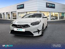 Blanco Usado 2023 Kia Ceed Berlina | 19.900 € (Precio justo)