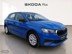 Azul Usado 2024 Skoda Fabia Essence Berlina | 16.490 € (Precio justo)