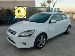 Blanco Usado 2010 Kia ProCeed Active Utilitario | 3999 € (Precio justo)