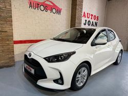 Blanco Usado 2022 Toyota Yaris Hybrid Business Edition Berlina | 20.590 € (Precio justo)
