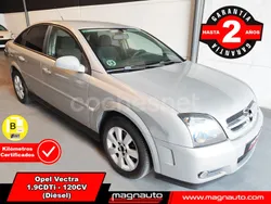 Gris / plata Usado 2005 Opel Vectra Design Edition Berlina | 2900 € (Precio justo)