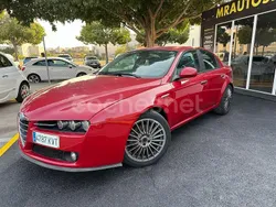 Rojo Usado 2006 Alfa Romeo 159 Distinctive Familiar | 3490 € (Precio justo)