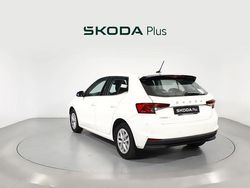 Blanco Usado 2023 Skoda Fabia Ambition Utilitario | 16.300 € (Un poco caro)
