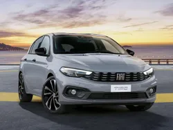 Rojo Usado 2022 Fiat Tipo Cross Utilitario | 16.819 € (Precio justo)