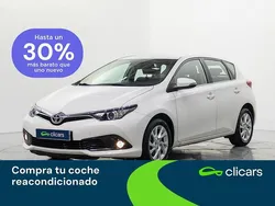 Blanco Usado 2017 Toyota Auris Business Edition Berlina | 13.990 € (Precio justo)