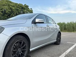 Gris / plata Usado 2015 Mercedes A180 Style Berlina | 11.800 € (Precio justo)