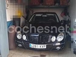 Negro Usado 2006 Mercedes E420 Elegance Berlina | 7500 €