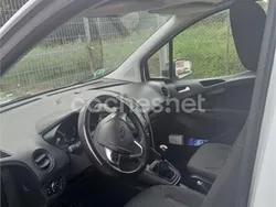 Blanco Usado 2019 Ford Tourneo Courier Ambiente Monovolumen | 8000 € (Precio justo)