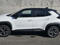 Blanco Usado 2023 Toyota Yaris Cross Plus SUV | 25.900 € (Precio justo)