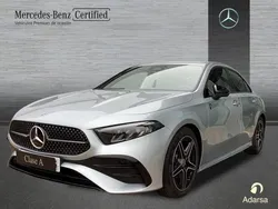 Gris Usado 2024 Mercedes A200 AMG line Berlina | 42.900 € (Caro)