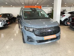 Gris / plata Usado 2023 Ford Grand Tourneo Connect Sport Monovolumen | 29.999 € (Precio justo)