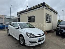 Blanco Usado 2010 Opel Astra GTC Sport Berlina | 3699 € (Precio justo)