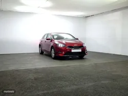 Rojo Usado 2024 Kia Ceed | 18.900 € (Precio justo)