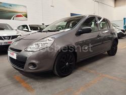 Gris / plata Usado 2012 Renault Clio IV Berlina | 4800 € (Buen precio)