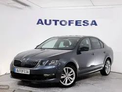 Gris Usado 2020 Skoda Octavia Berlina | 17.450 € (Precio justo)