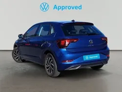 Azul Usado 2024 VW Polo Life Utilitario | 17.990 € (Precio justo)