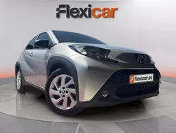 Gris Usado 2024 Toyota Aygo X-play Utilitario | 13.990 € (Precio justo)