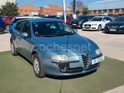 Gris / plata Usado 2004 Alfa Romeo 147 Impression Utilitario | 2999 €