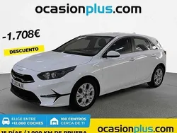 Blanco Usado 2023 Kia Ceed Utilitario | 16.082 € (Buen precio)