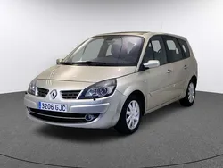 Beige Usado 2009 Renault Grand Scénic III Dynamique Monovolumen | 7740 € (Caro)