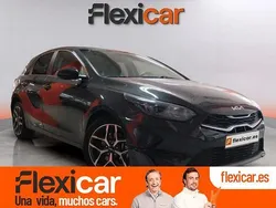 Gris Usado 2023 Kia Ceed GT-Line Utilitario | 21.290 € (Un poco caro)