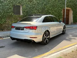 Gris / plata Usado 2018 Audi RS3 Exclusive Utilitario | 42.991 € (Buen precio)