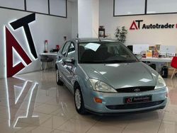 Verde Usado 2001 Ford Focus Ambiente Utilitario | 2900 € (Precio justo)