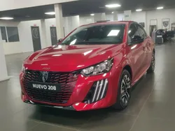 Rojo Nuevo 2025 Peugeot 208 Allure Utilitario | 21.688 € (Precio justo)