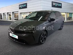 Beige (negro) Usado 2023 Opel Astra Elegance Utilitario | 21.495 € (Precio justo)