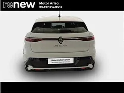 Blanco Usado 2023 Renault Mégane Equilibre Berlina | 26.900 € (Precio justo)