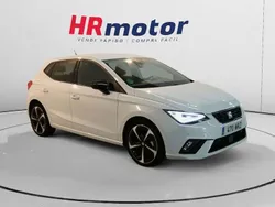 Gris Usado 2024 Seat Ibiza FR Utilitario | 20.870 € (Precio justo)