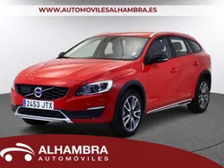 Rojo Usado 2016 Volvo V60 CC Summum Familiar | 19.890 € (Precio justo)
