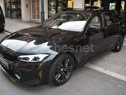 Negro Usado 2022 BMW 330 Comfort Edition Familiar | 49.999 € (Caro)