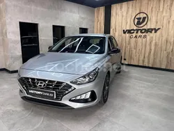 Gris / plata Usado 2022 Hyundai i30 Berlina | 14.995 € (Buen precio)