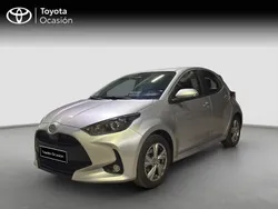 Gris Usado 2024 Toyota Yaris Active | 21.490 € (Precio justo)